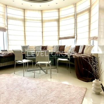 Дмитрівська вул., 69