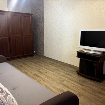 Гвардійців-Широнінців вул., 40