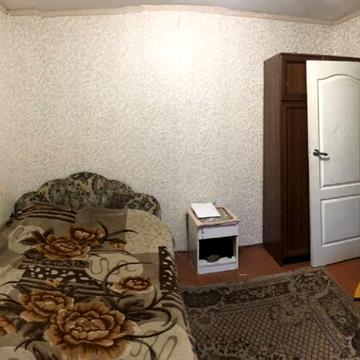 Академіка Корольова вул., 71/1