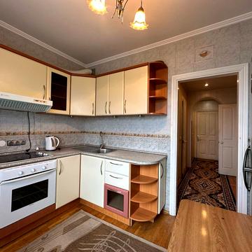 Йорданська вул. (Лайоша Гавро), 11-Д