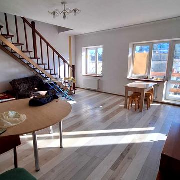 Тернопільська вул., 2