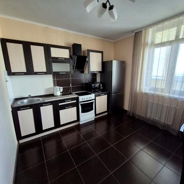 Воскресенська вул., 12-В