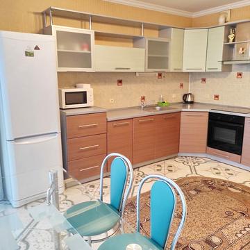 Вадима Гетьмана вул., 1-А