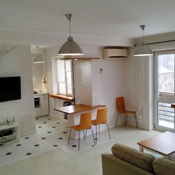 Велика Васильківська вул. (Червоноармійська), 136