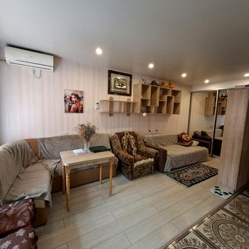 Червона вул., 14