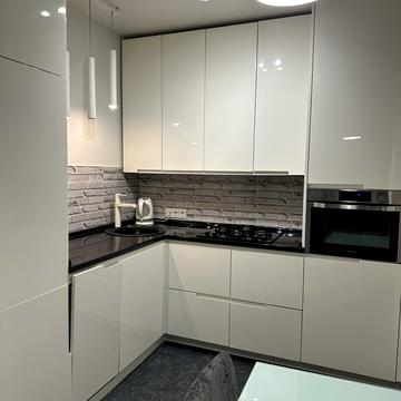 Авіаконструктора Антонова вул., 10