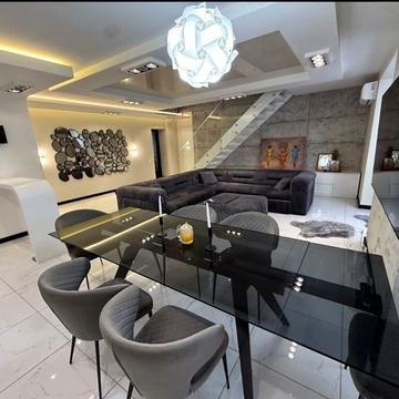 Свободи бульв., 8