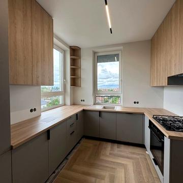 Іштвана Сечені вул., 44