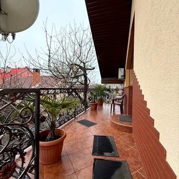 Володимирська вул., 39