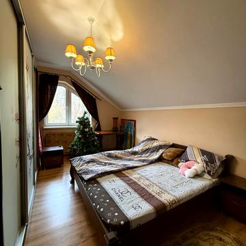 Володимирська вул., 39