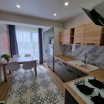 Вячеслава Липинського вул. (), 28