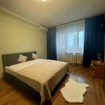 Оноре де Бальзака вул., 63