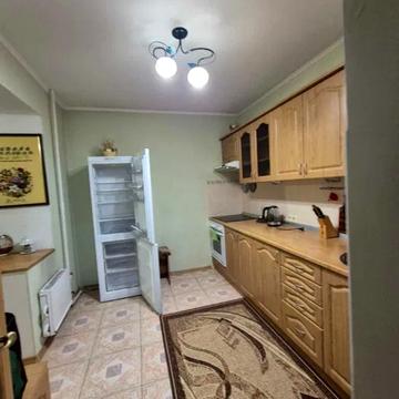 Богатирська вул., 6/1