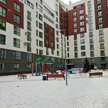 Під Голоском вул., 4-Б