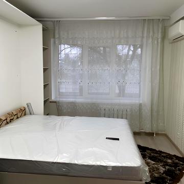 Миропільська вул., 31