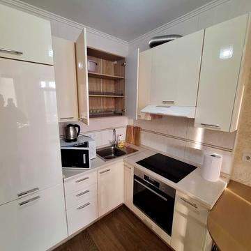 Каховська вул., 62-А