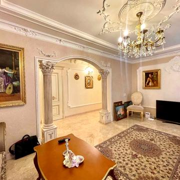 Літературна вул. (Чехова), 11