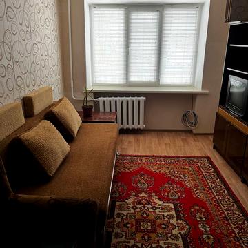 Тенісна вул., 12