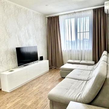 Москалівська вул. (Жовтневої Революції), 92