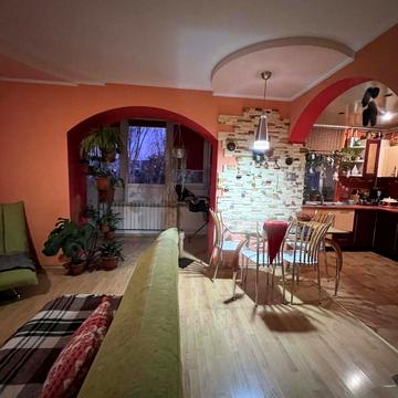 Романа Шухевича вул. (Гастелло), 16