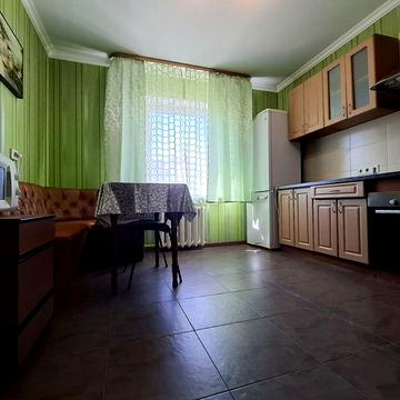 Олени Пчілки вул., 4