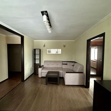 Єреванська вул., 18