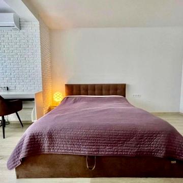 Іскринський пров., 19б