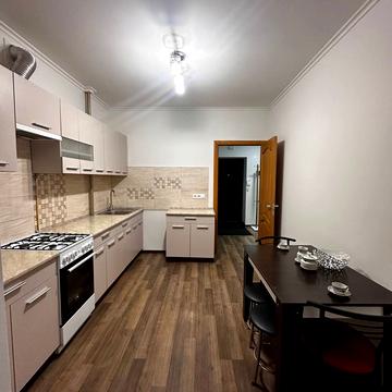 Василя Стуса вул., 40