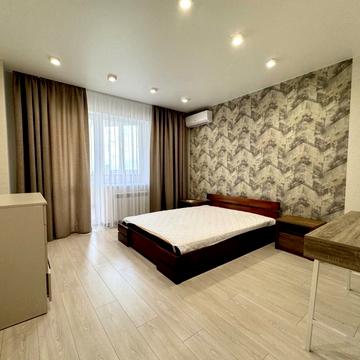 Юліана Матвійчука вул. (), 141