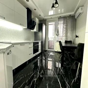 Академіка Глушкова просп., 9-В