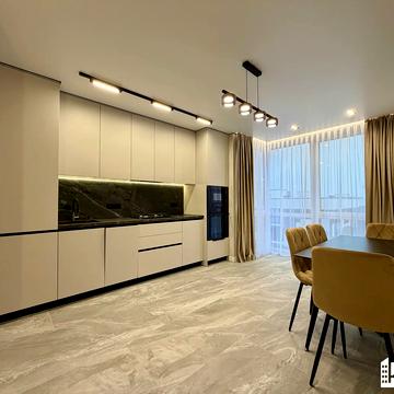 Степана Бандери вул., 77-Б