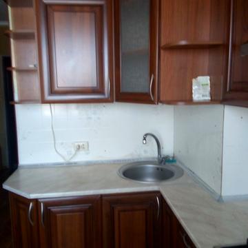 Небесної Сотні просп. (Маршала Жукова), 12