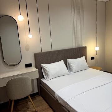 Університетська вул., 3/4