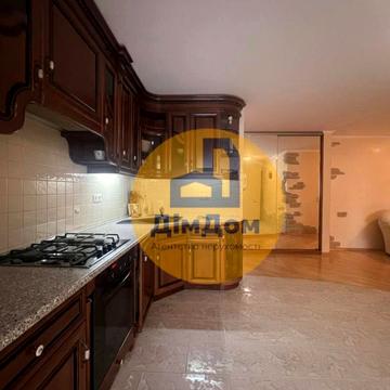 Драгоманова вул., 17