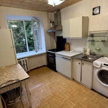 Святоюріївська вул., 10/2