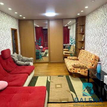 Хмельницька вул., 10