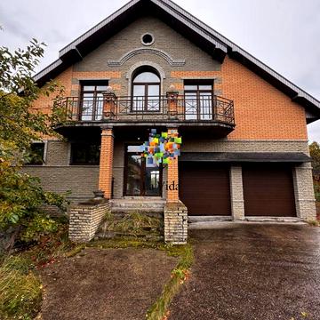 Європейська, 1