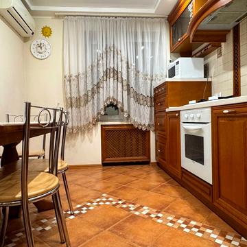 Марії Лисиченко вул. (Героїв Громадянської Війни), 15