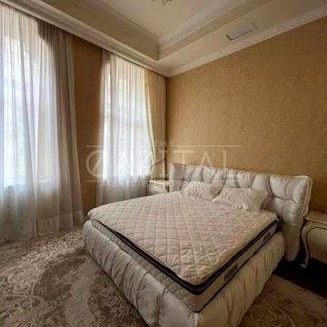 Заньковецької вул., 6