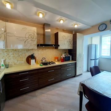 Захисників України вул. (1-го Травня), 1г