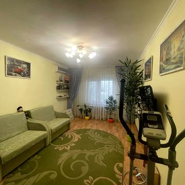 Рональда Рейгана вул., 42