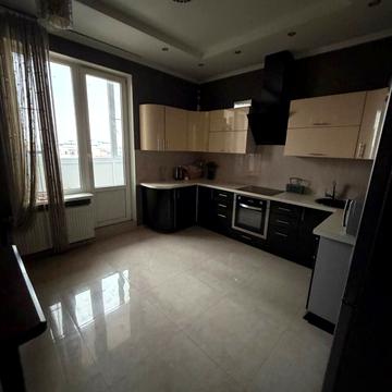 Михайла Грушевського вул., 39/3 к4