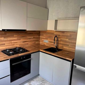 Велика Васильківська вул. (Червоноармійська), 118