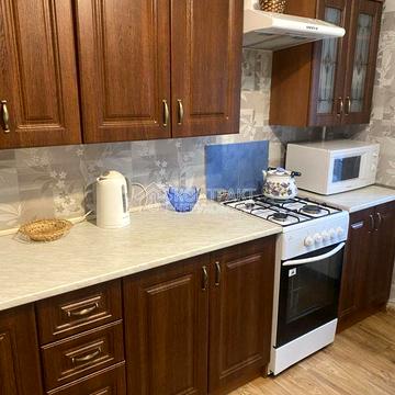 Академіка Курчатова просп., 8