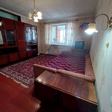 Богдана Хмельницького вул., 1/3