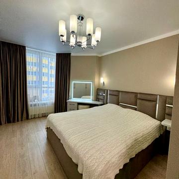 Яблунева вул., 15