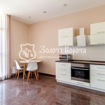 Джона Маккейна вул. (Івана Кудрі), 7