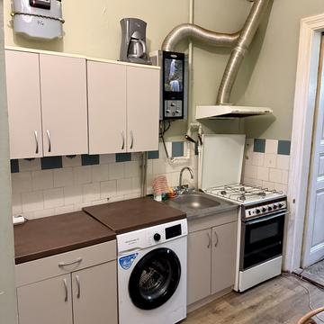 Промислова вул., 16