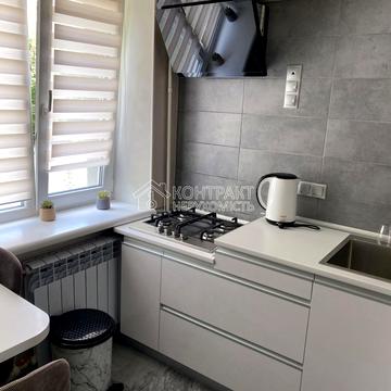 Науки просп. (Леніна), 41/43