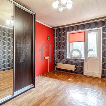 Тростянецька вул., 8